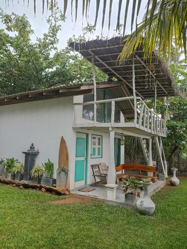Beach House Kalukatiya - Family Villa, Seaview Room, Garden Room Диквела Екстериор снимка