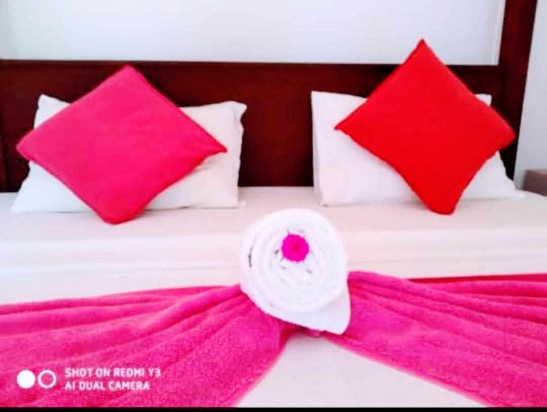 Beach House Kalukatiya - Family Villa, Seaview Room, Garden Room Диквела Екстериор снимка